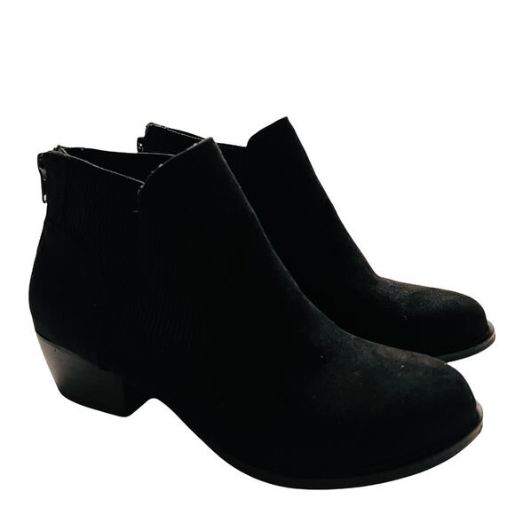 UnionBay Harper Black Faux Suede Chelsea Ankle Booties Size 6 - Picture 6 of 6